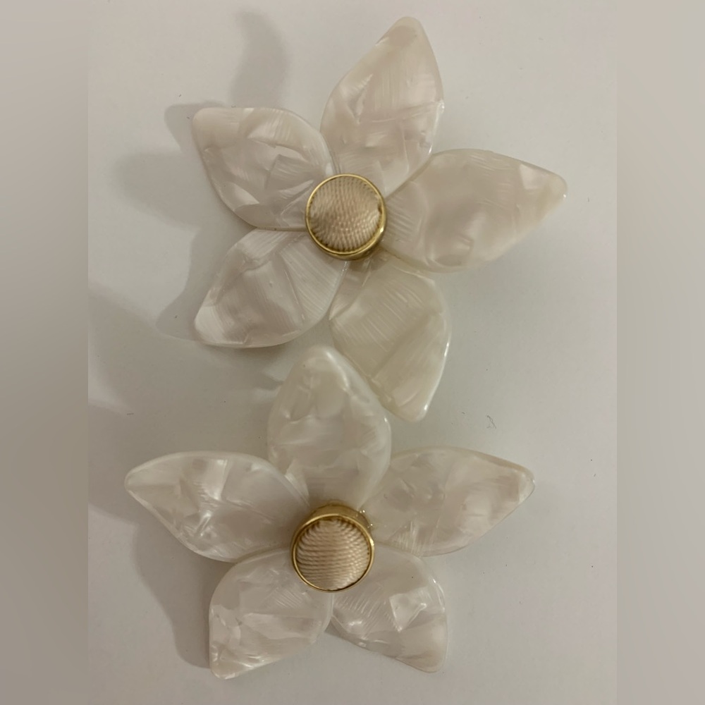 Baublebar mother of pearl large flower earrings